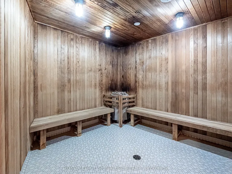 2230 Lake Shore Blvd W #204 — Photo 37