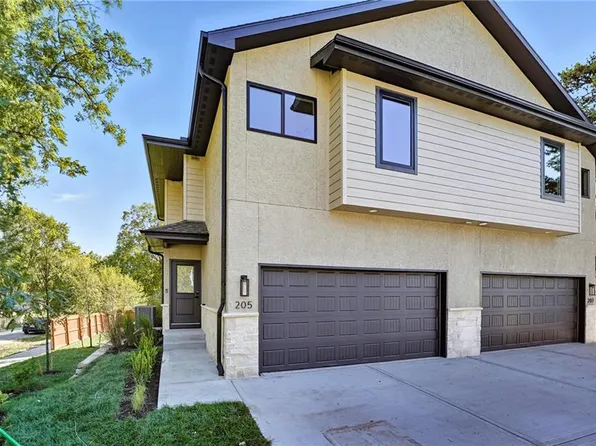 211-213 NW Orchard Ct, Lees Summit, MO 64063