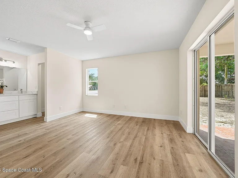 3009 Elizabeth St — Photo 11