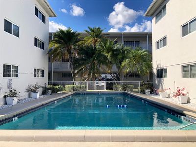 462 Golden Isles Dr APT 206, Hallandale Beach, FL, 33009