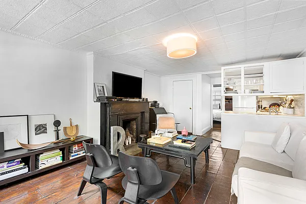 Rented by Compass | media 12