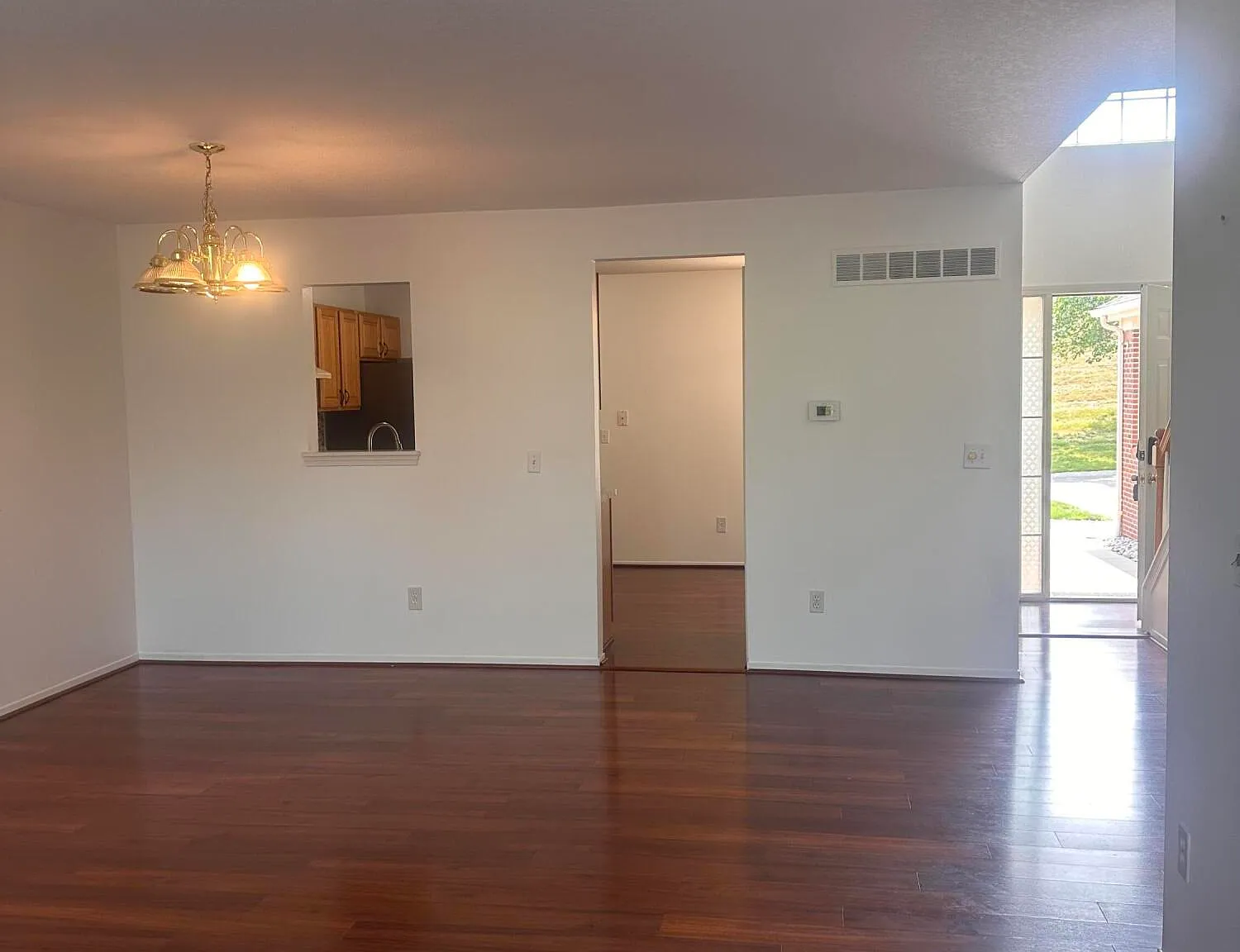 2 bed, 2.5 bath, 1438 sqft, $2,200 — Photo 4