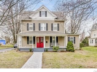 49 Lafayette St, Milford, CT 06460