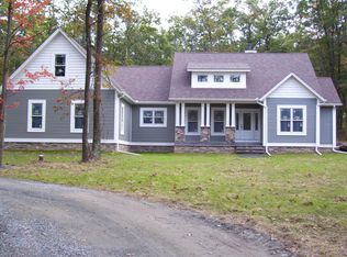 149 Wedgewood Dr, Hawley, PA 18428