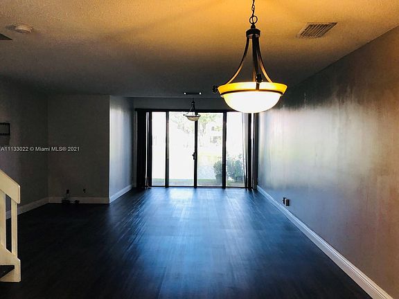 4th image of 10701 NW 14th St APT 264