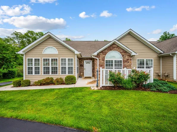 1183 Jefferson Way, Forest, VA 24551