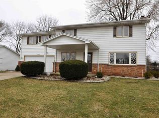 2302 Council Oak Dr, South Bend, IN 46628