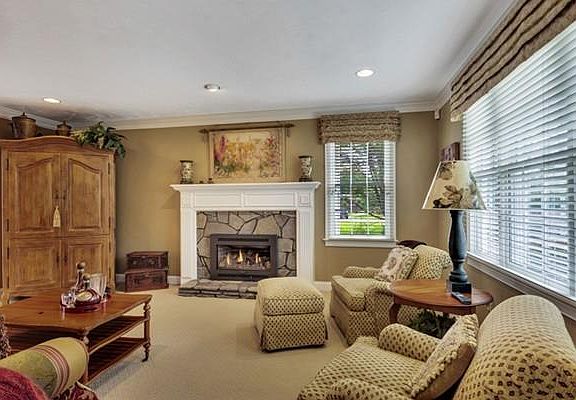4th image of 15 Flyaway Pond Dr