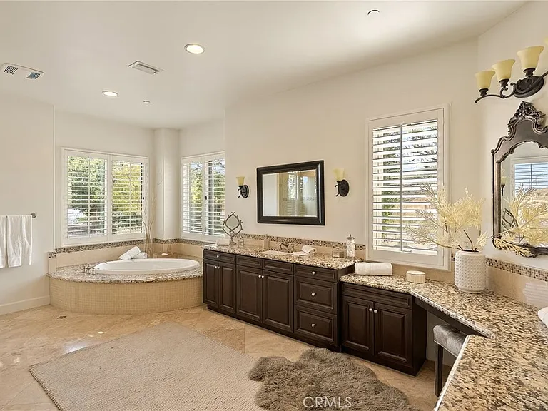 10727 W Stallion Ranch Rd — Photo 19