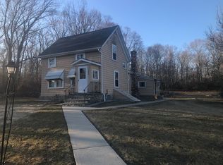 1668 Bulgarmarsh Rd, Tiverton, RI 02878