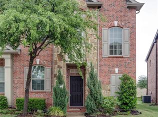 8644 Iron Horse Dr, Irving, TX 75063