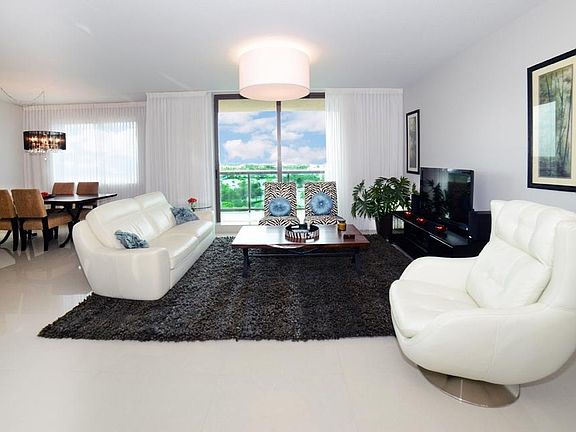 Home For Sale In The Landmark