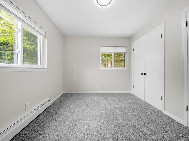 590 54th St SE — Photo 21