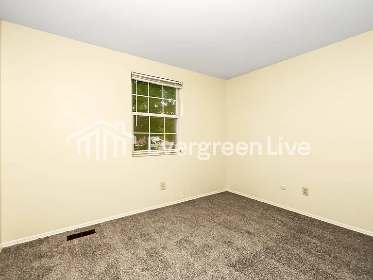 8441 Eagle Pass Dr — Photo 10