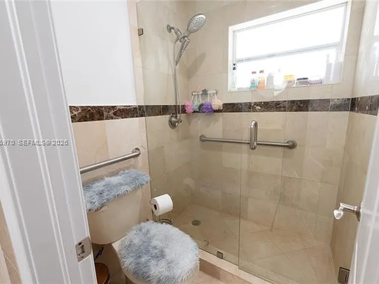 12040 SW 43rd St #12040 — Photo 36