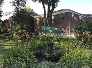 7825 Springfield Blvd, Bayside, NY 11364