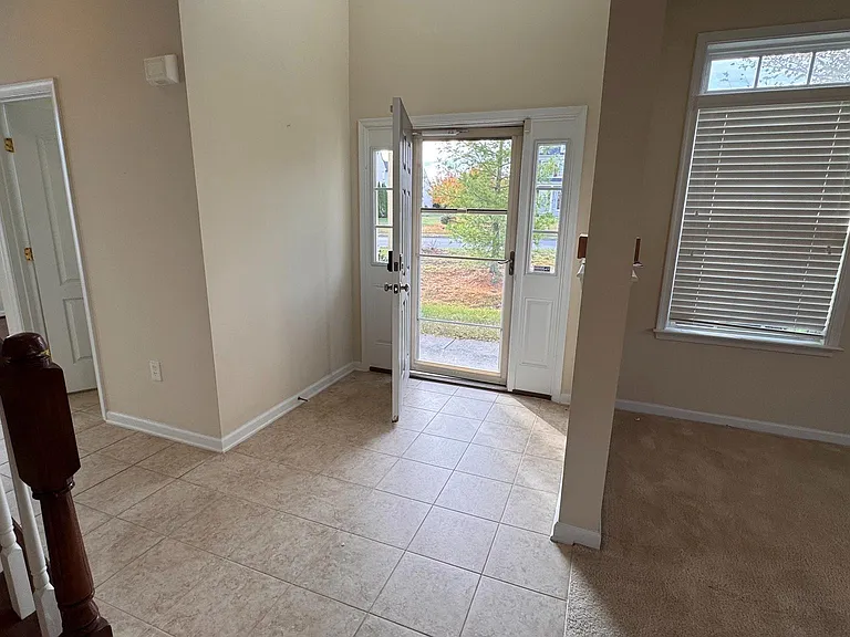 110 Gate Stone Ln — Photo 10