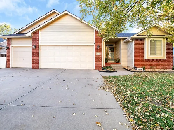 10607 E Ayesbury St, Wichita, KS 67226