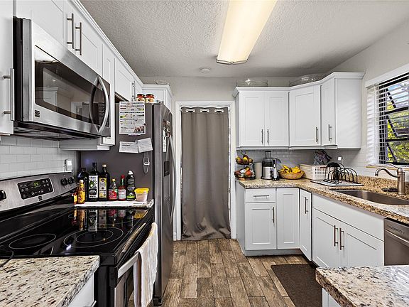 5th image of 5160 NE 18th Terrace