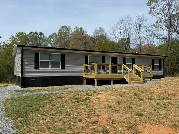 1176 Greenhill Ct, Goodview, VA 24095