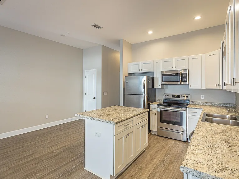 2170 Capital Cir SE #MULTIPLE — Photo 6