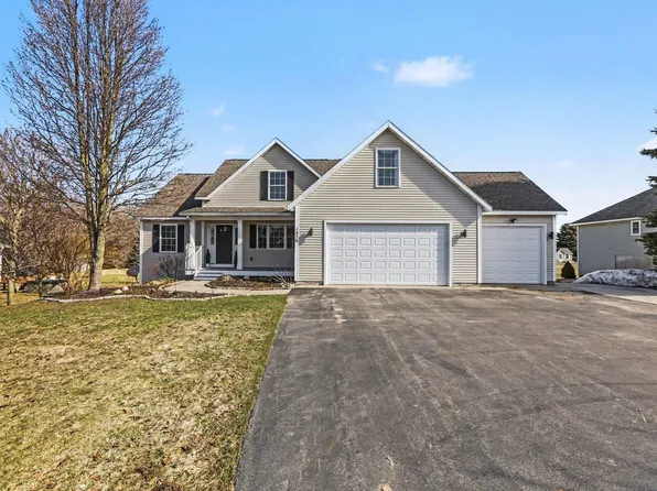 1476 Bee Ct, Traverse City, MI 49696