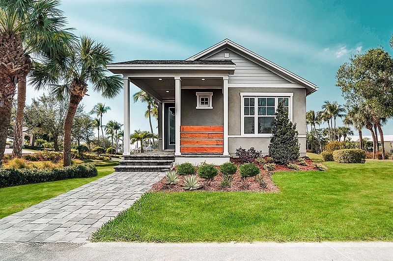 The Seaback - A Exterior