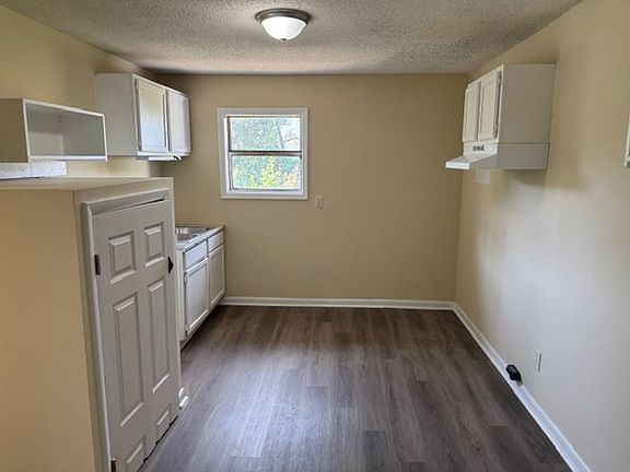 5th image of 1825 15th Ave N APT 6
