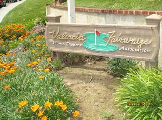 25716 Vista Fairways Dr, Santa Clarita, CA 91355