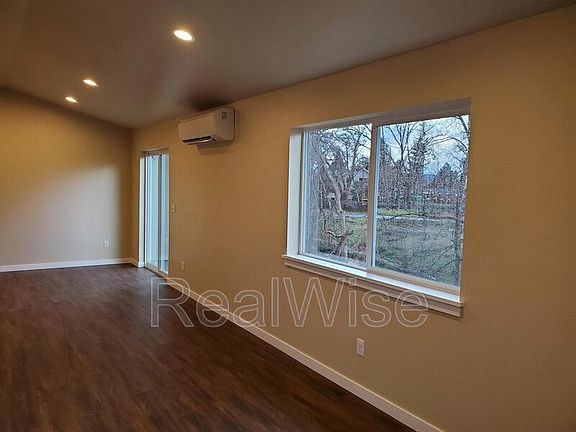 3rd image of 228 Cheryl Ln #11
