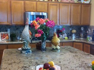 672 Inverlochy Dr, Fallbrook, CA 92028