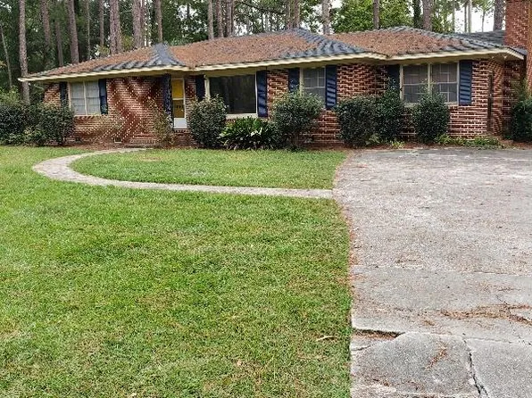 2806 Rebecca Rd, Tifton, GA 31793
