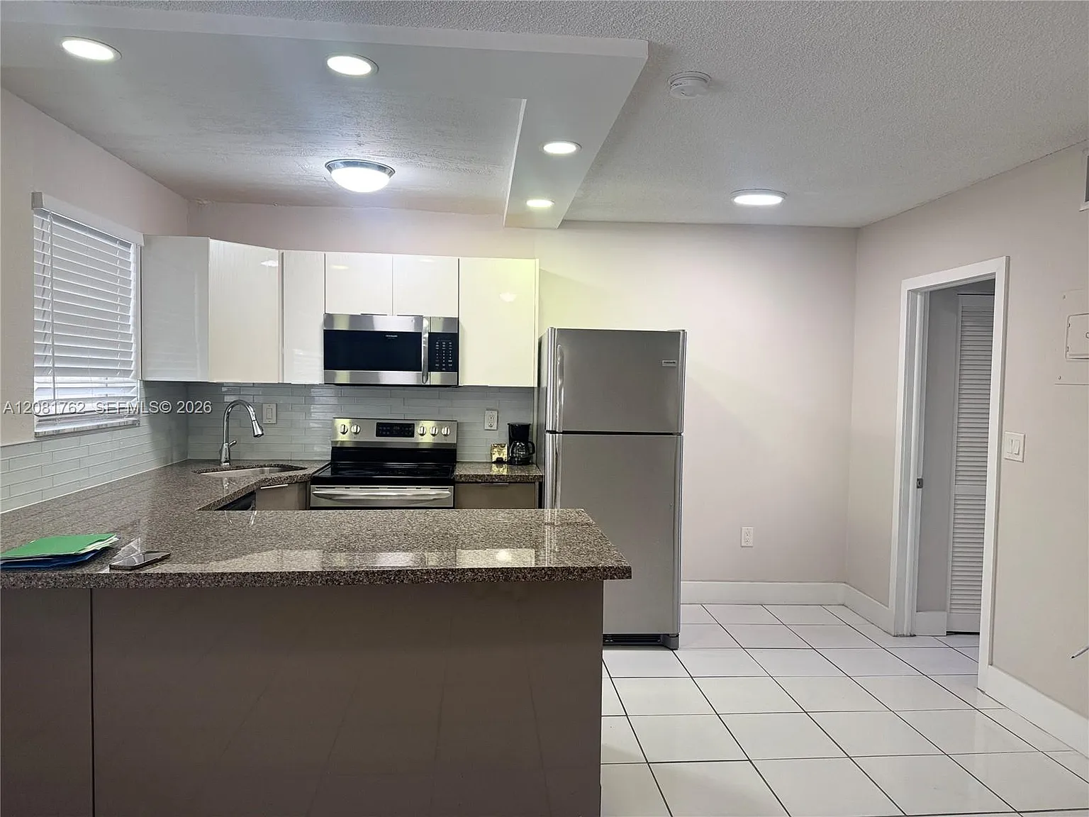 Moonraker Condo — Photo 1