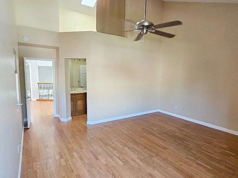 18219 Hampton Ct — Photo 17