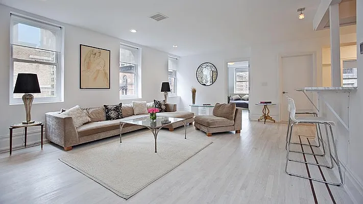 Sold by Fenwick Keats Real Estate | media 7