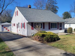 5704 Wellesley Ave, North Olmsted, OH 44070