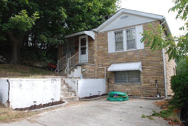 1st image of 131 Wilkes Ave