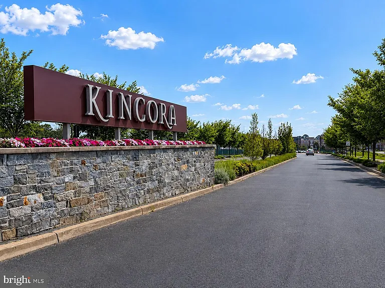 45133 Kincora Dr — Photo 4