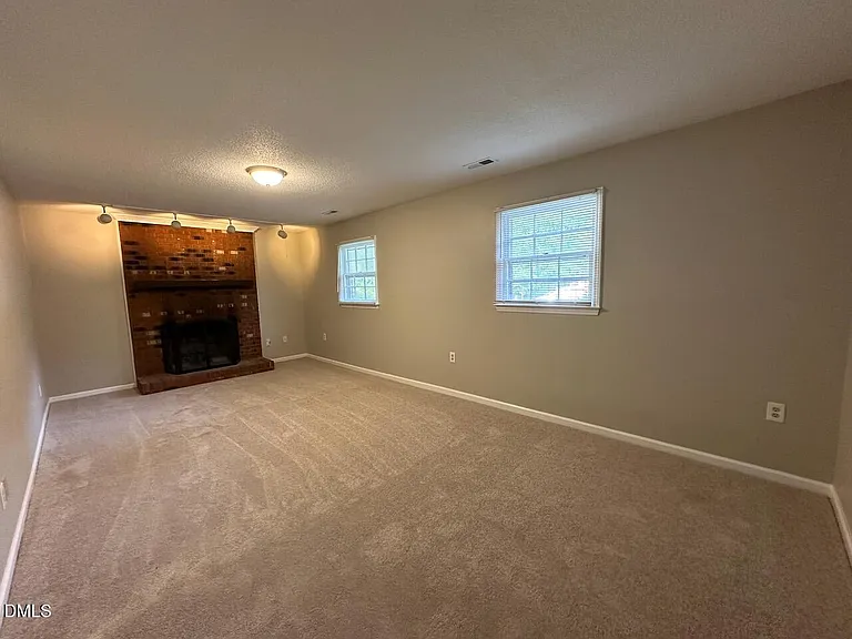 1505 Highland Trl — Photo 15