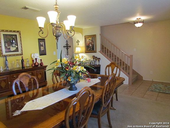 4th image of 946 Saxonhill Dr