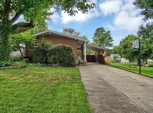 526 S 13th St, Wood River, IL 62095