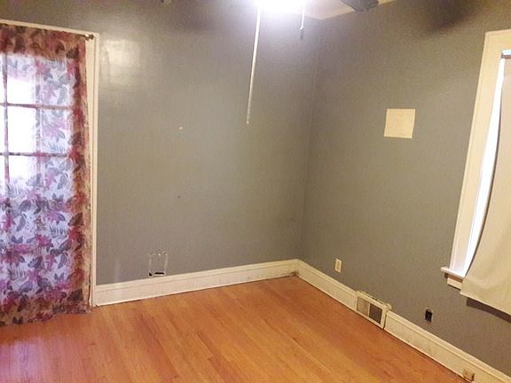 3rd image of 10638 S Eggleston Ave