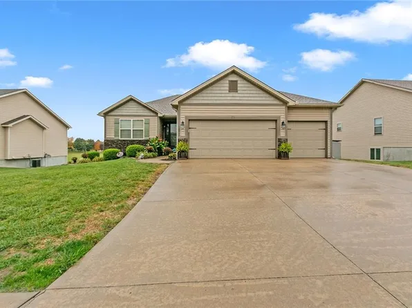 12890 NW Oakside Ct, Platte City, MO 64079