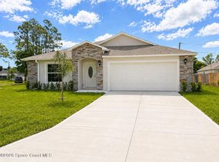 694 Airoso Rd SE, Palm Bay, FL 32909