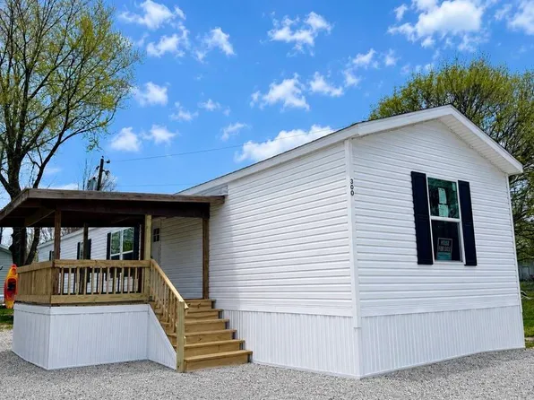 300 N 1st St #8, Rossville, IN 46065
