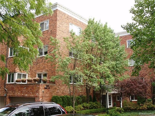 1st image of 450 Oak Ave APT 303