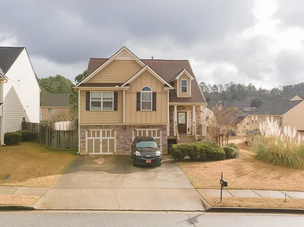1066 McDuffie Cir, Douglasville, GA 30134