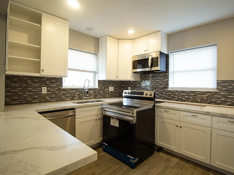 231 Betral St #B — Photo 7
