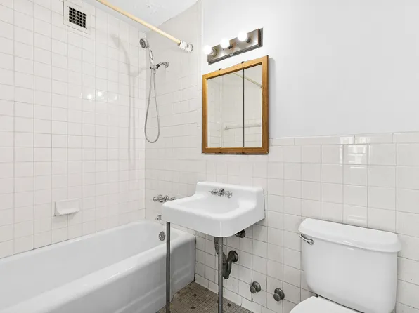 10 West 15th Street image 5 of 6