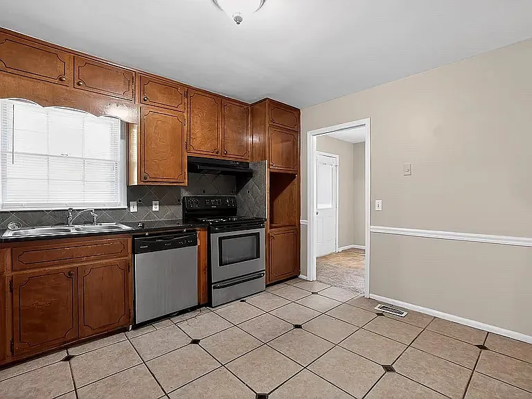 516 Argonne Dr — Photo 7